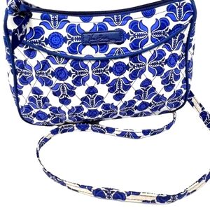 Vera Bradley retired colbolt tile pattern crossbody.